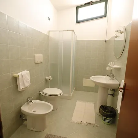 Agriturismo Falconiera בית חווה